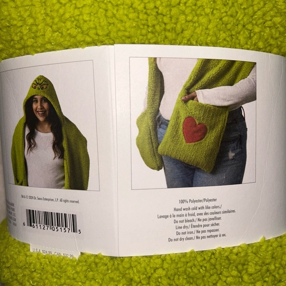 Hallmark Grinch Hooded Scarf with Pockets - Picture 5 of 5